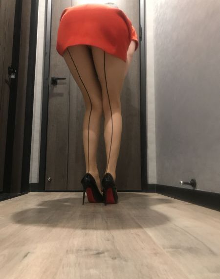 欧美小寡妇欲望房开放_BD国语在线观看