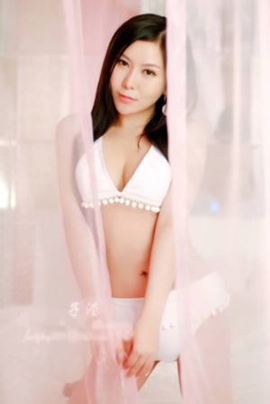 欧美丰满大乳裸体私房图片_720电影全集观看